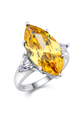 Bicolor corundum olive-shaped ring